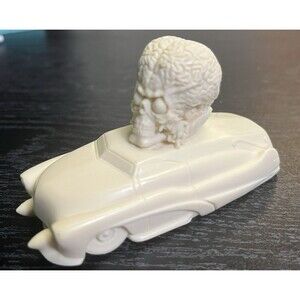Mars Attack! Martian Head In Flying Saucer Car Resin Model Kit NEW!